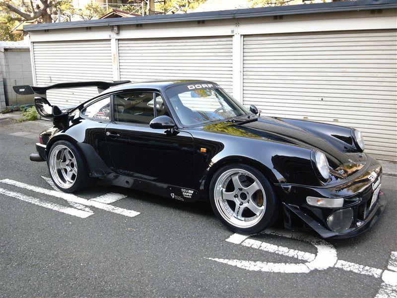 Illustration for article titled Wangan's infamous "Blackbird" Porsche 930 Turbo